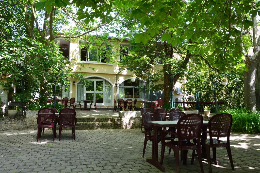 Logis Hotel Le Ceans Orpierre Dış mekan fotoğraf